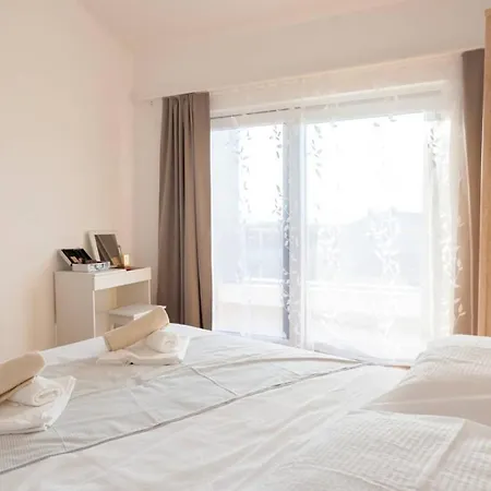 With A Parking Space Malinska, Krk - 21768 Апартаменты *