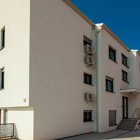 Appartamento With A Parking Space Malinska, Krk - 21768 Malinska